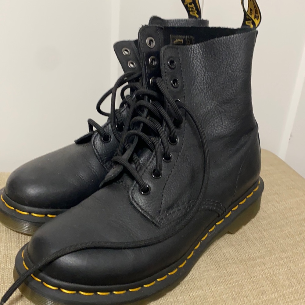 Dr. Martens size 7, NEW!